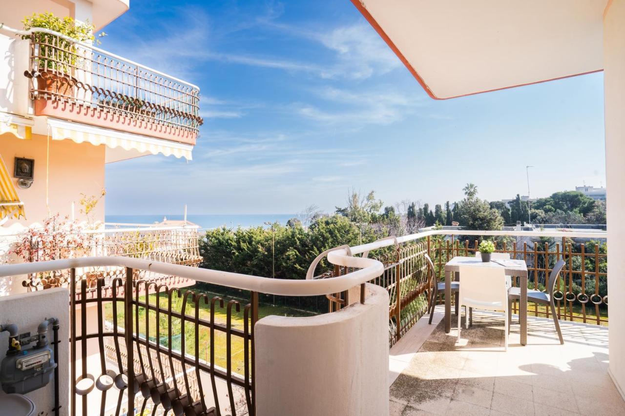 Dimora Montereale Near The Sea Apartment Trani Exterior photo